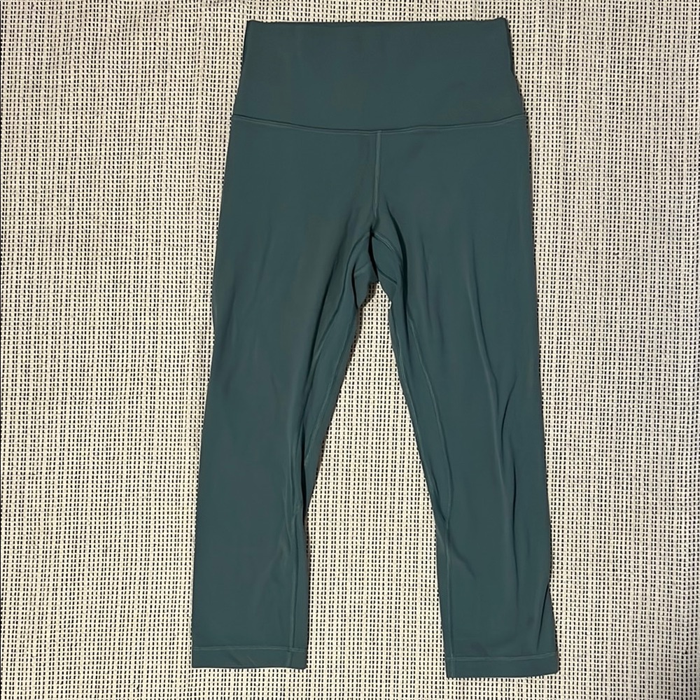 Lululemon Athletica Sage Green crop Leggings